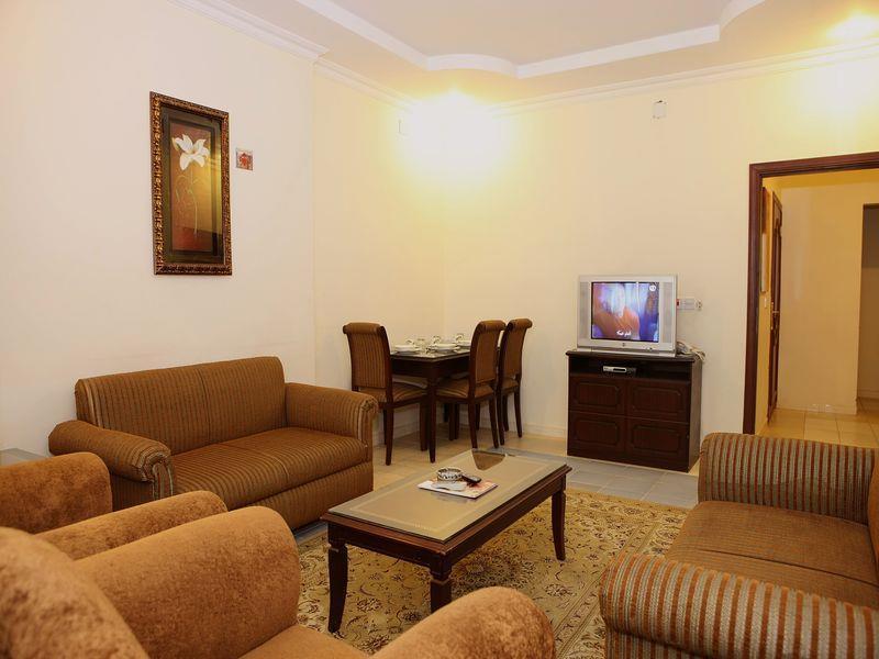 قصر الحمراء للأجنحة الفندقية Riyadh Exterior photo