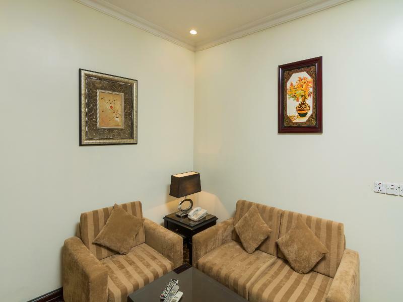 قصر الحمراء للأجنحة الفندقية Riyadh Exterior photo